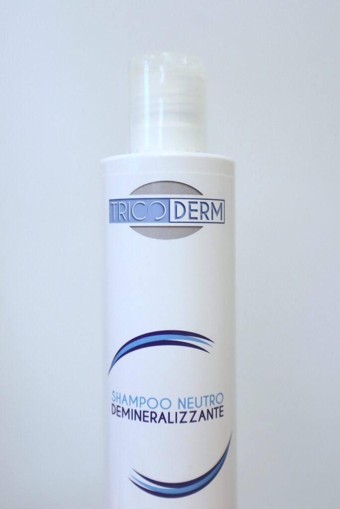 TRICODERM Happeneutraalne demineraliseeriv šampoon (pH6)